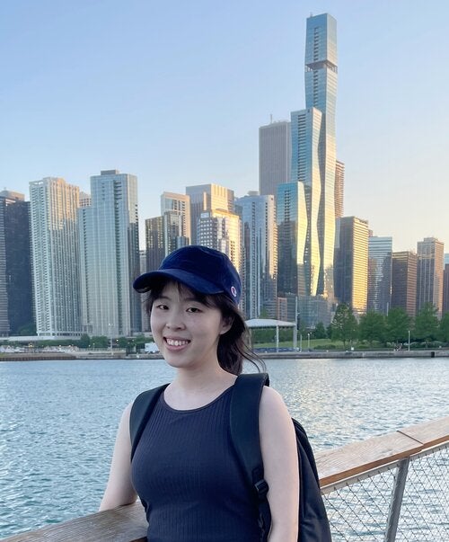 Mingyue Huo by the waterfront